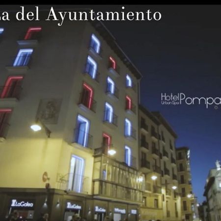 Hotel Pompaelo Plaza Del Ayuntamiento & Spa Pamplona Exteriör bild